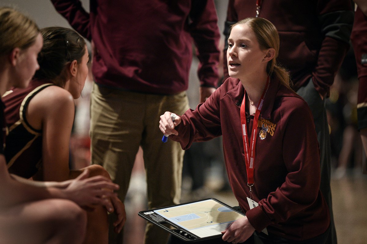 Hall-of-fame point guard from Aroostook gets 1st tournament win as head coach