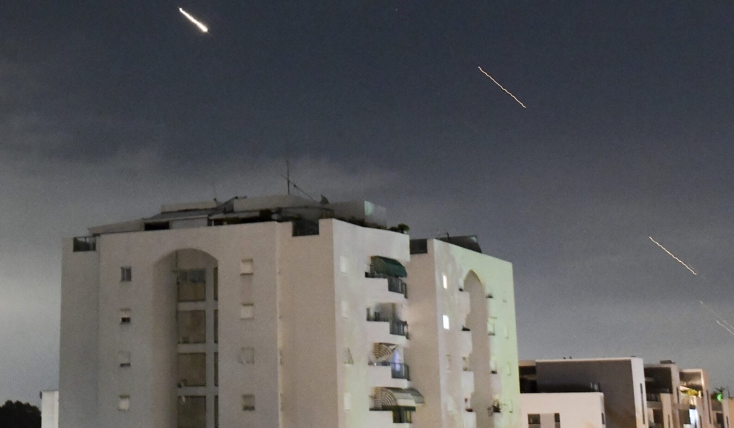 ‘Don’t change your weekend plans,’ experts say amid media frenzy over possible Iran strikes