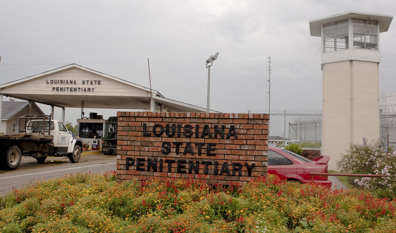 Judge orders four held in new immigration unit at Angola prison to be released