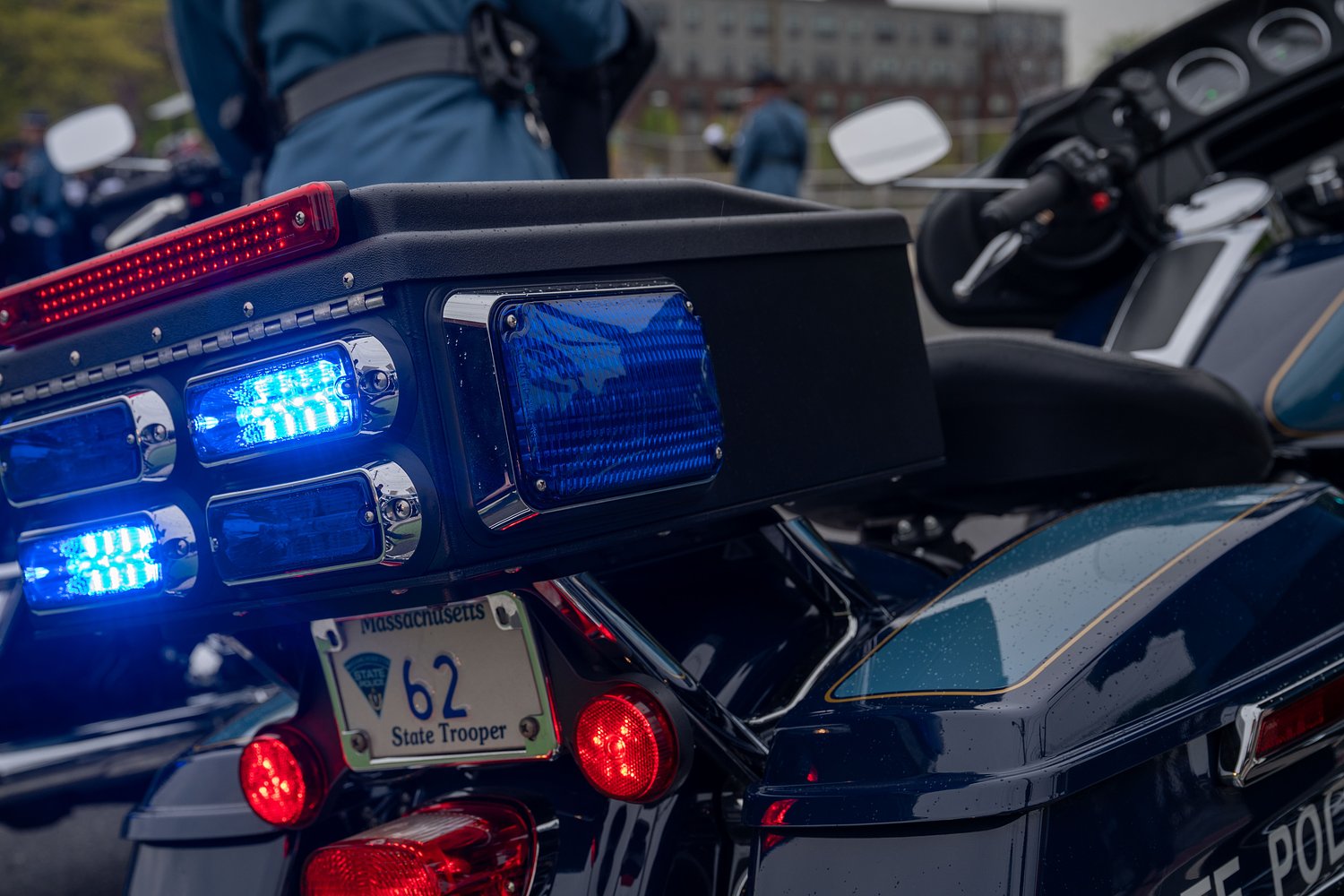 1 killed in Washington County motorcycle-SUV crash