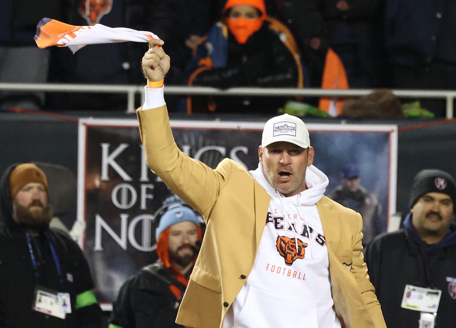 Brian Urlacher says Bears will stay in Illinois despite Indiana stadium push