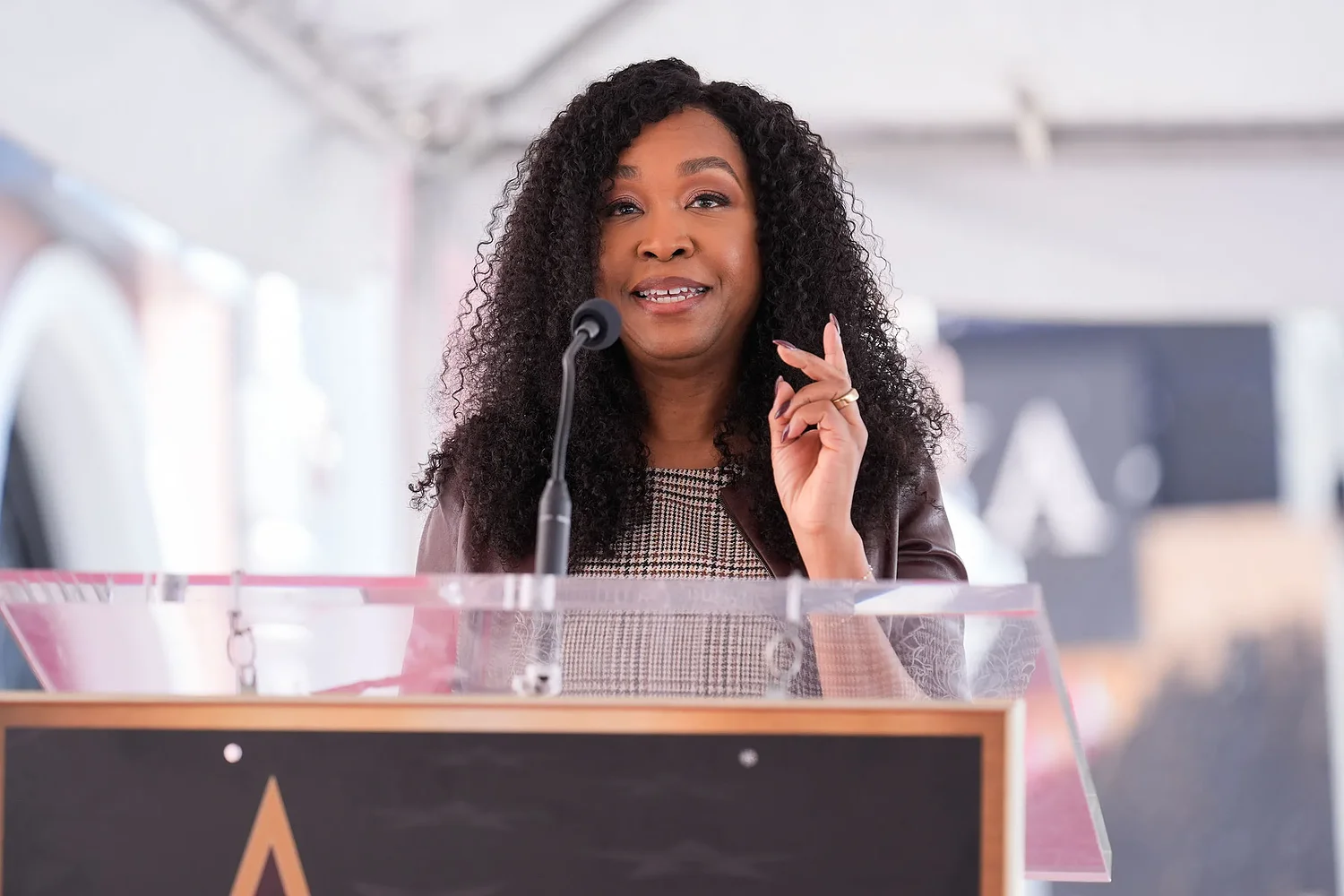 Shonda Rhimes pledges $15 million to Dartmouth College