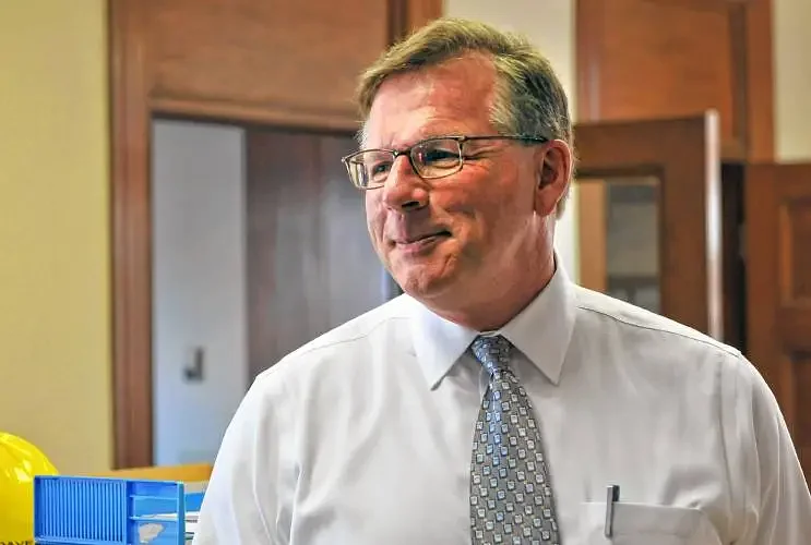 Amherst Town Manager Bockelman receives positive performance review, contract renewal