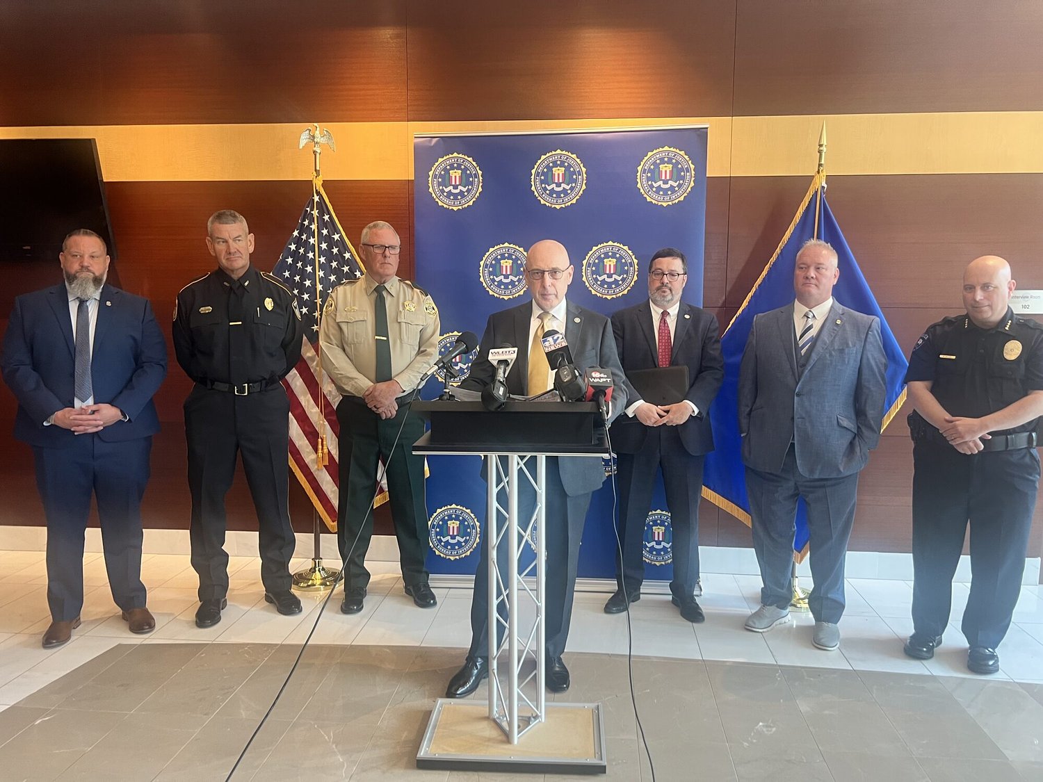 FBI jumpstarts new initiative to fight violent crime, while voicing a need for better local reporting