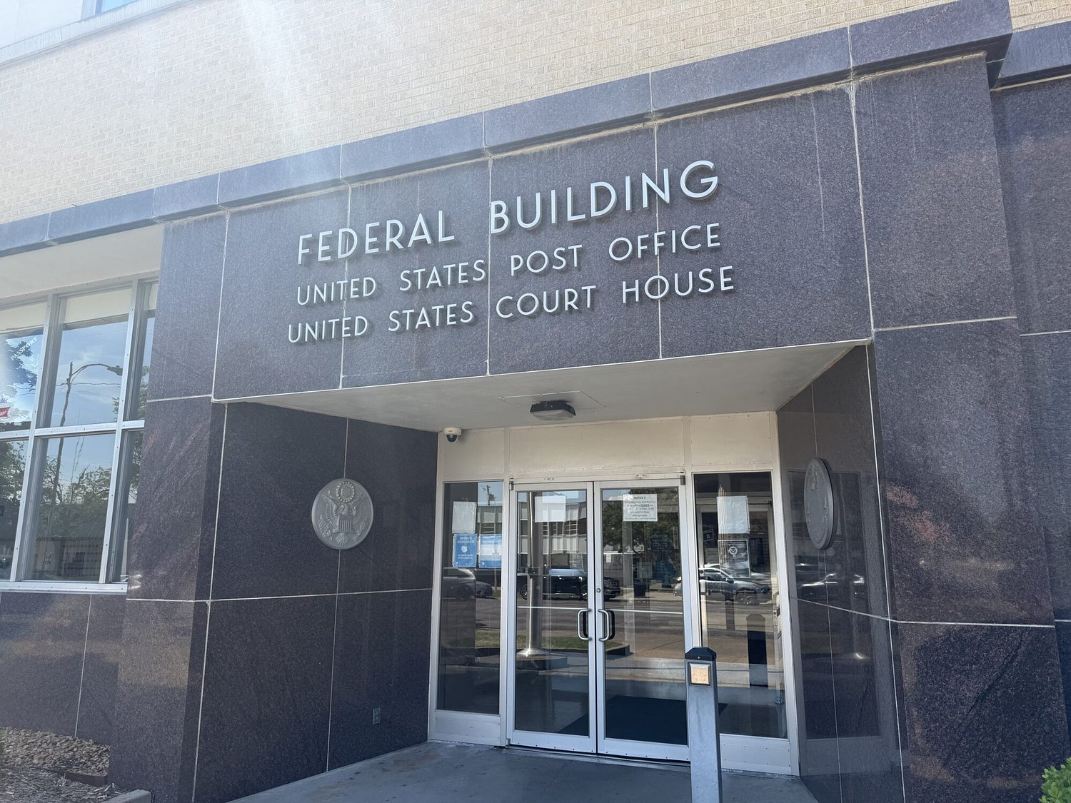Longtime Sunflower County sheriff’s deputy pleads guilty to drug trafficking