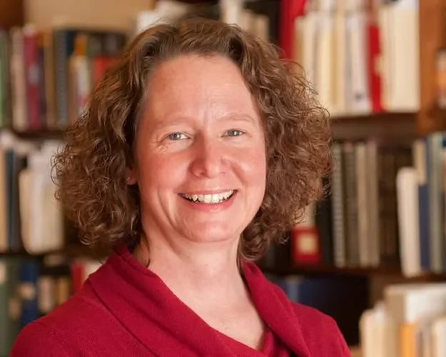 Jones Library director proposes budget increase to fill staff vacancies