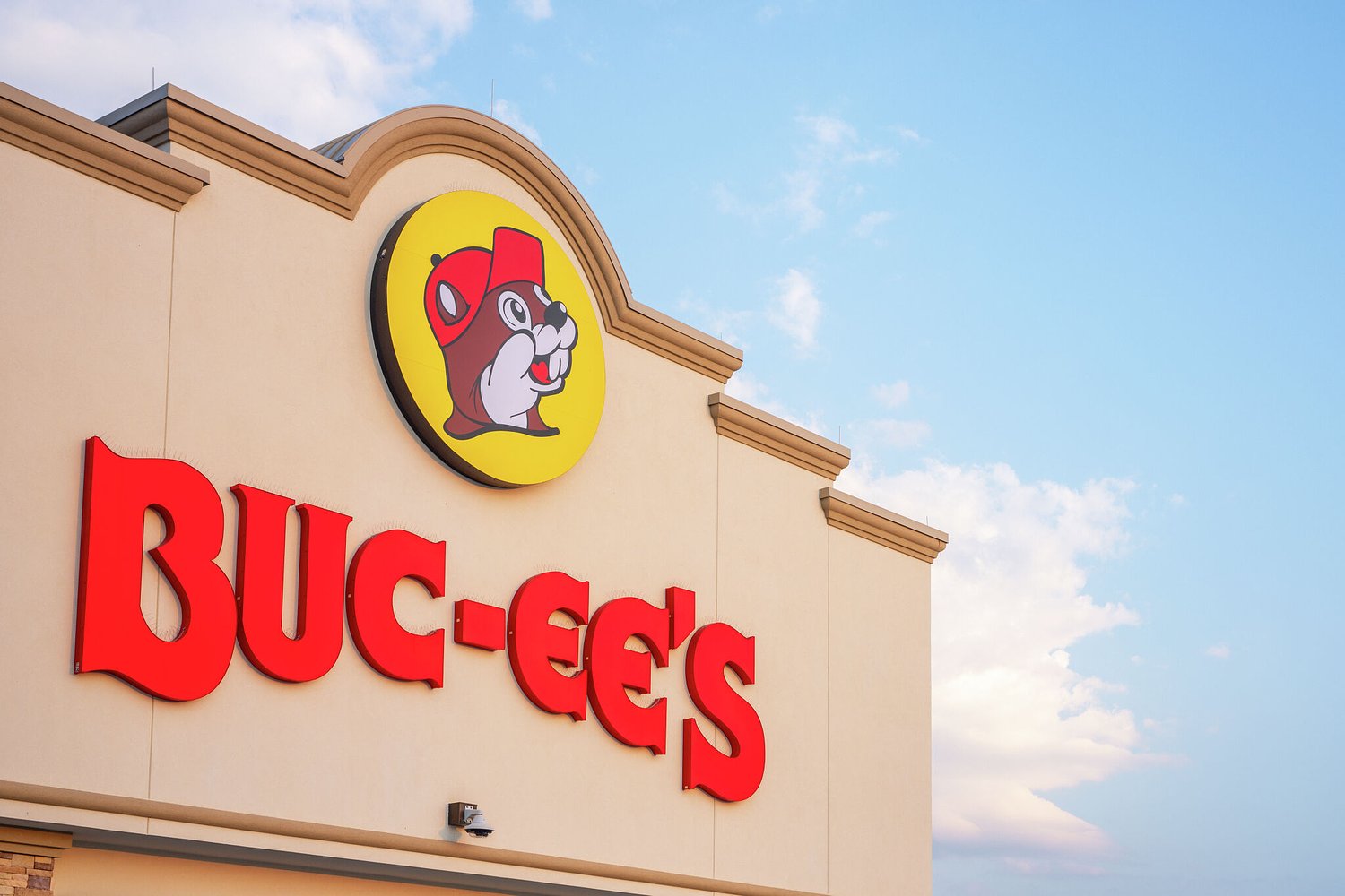 Texas is going to keep the largest Buc-ee’s title after all