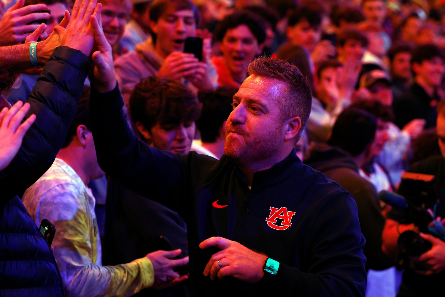 Auburn lands commitment from 4-star defensive lineman