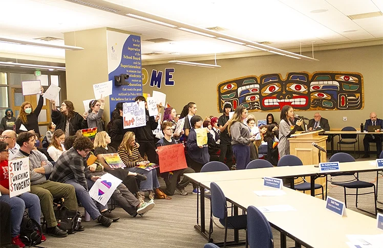 Parents, Students And Teachers Voice Concerns Over SPS Limiting Enrollment At Cleveland