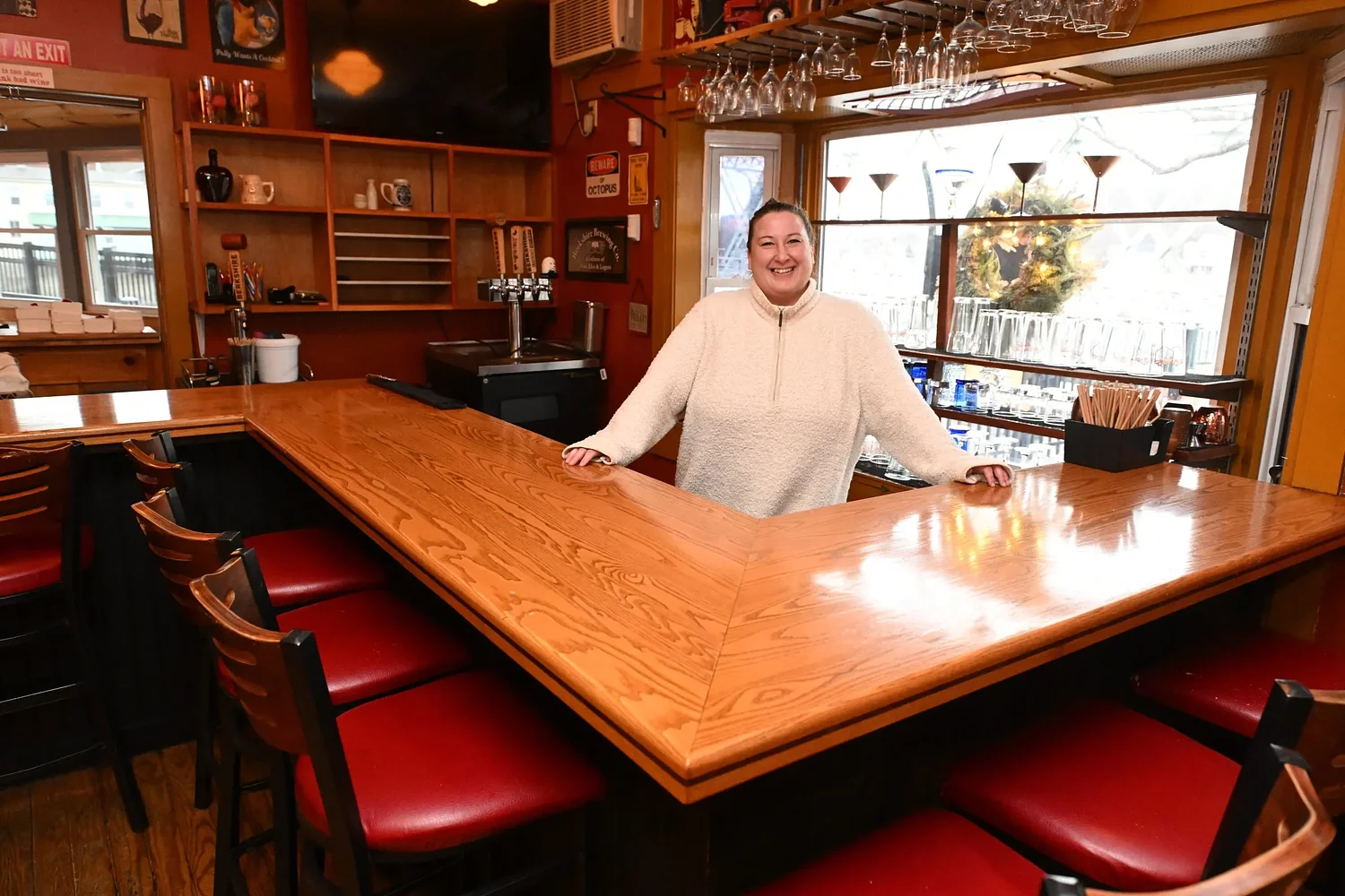 New owners of West End Pub in Shelburne Falls seek restaurant tenant