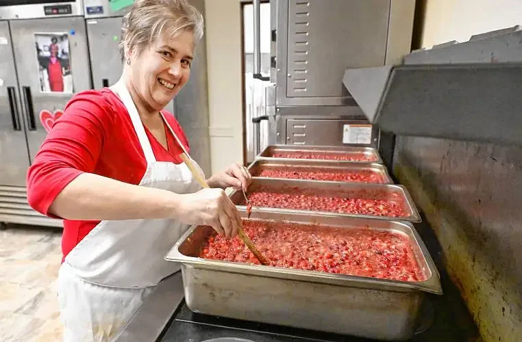 Stone Soup Cafe, United Way named members of anti-hunger task force