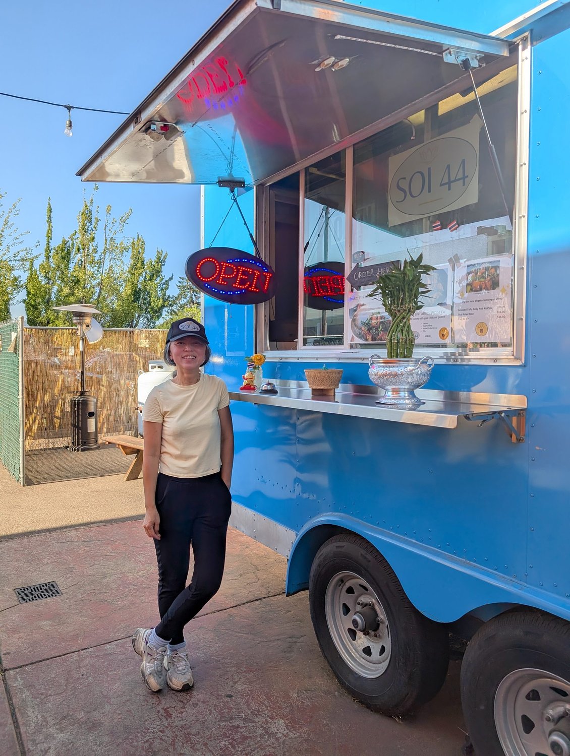 Food cart brings authentic Thai flavors to Springfield