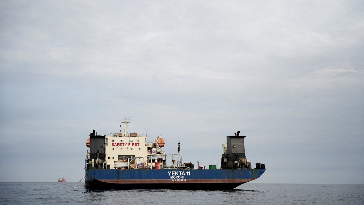 Iran threatens to retaliate against Gulf ports for US blockade