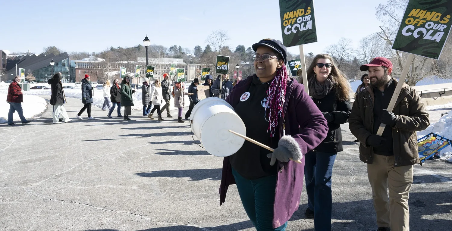 UMass staff union renews picketing amid prolonged contract talks