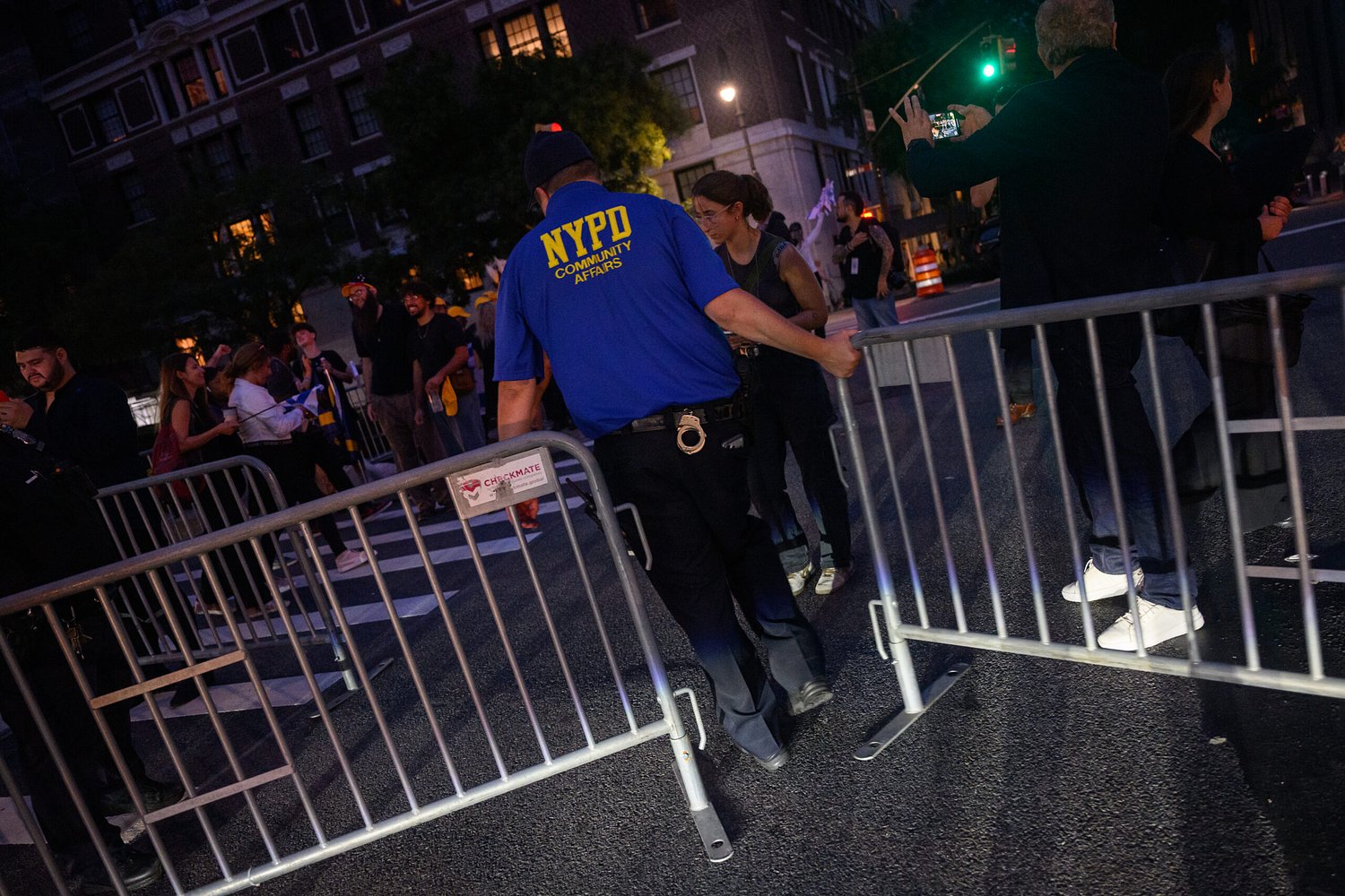 Final New York state buffer bill makes blocking access to religious institutions a misdemeanor