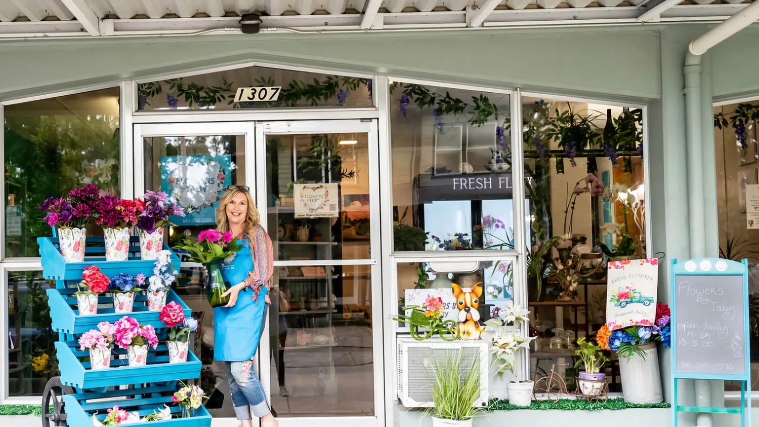 Flower shop will hand out free flowers on national Petal It Forward day