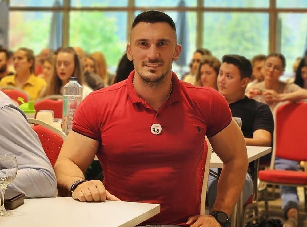 Claudiu Mitea, campionul din Sibiu paralizat de 4 ori, dar niciodată învins. Schimbă vieți prin sport și nutriție
