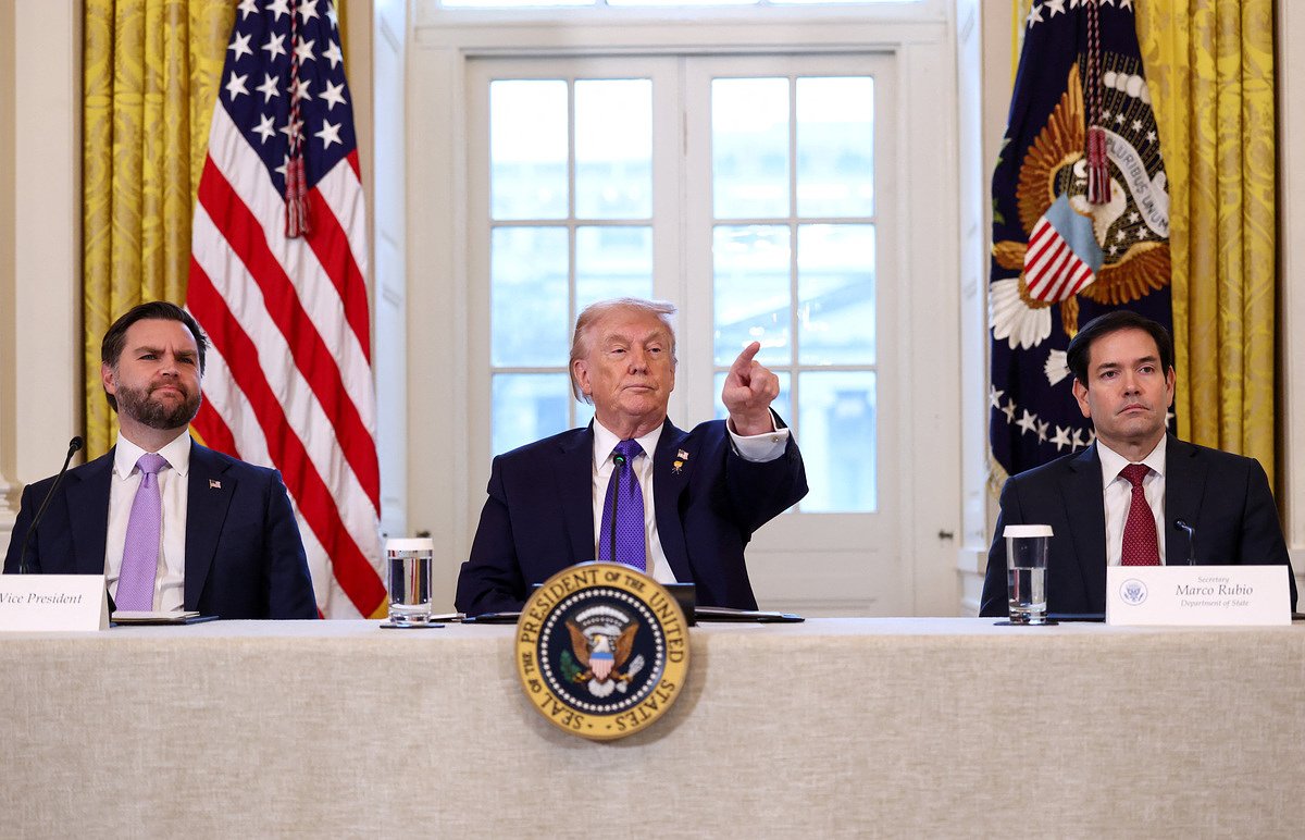 Iran war raises 2028 stakes as Trump weighs Vance vs. Rubio