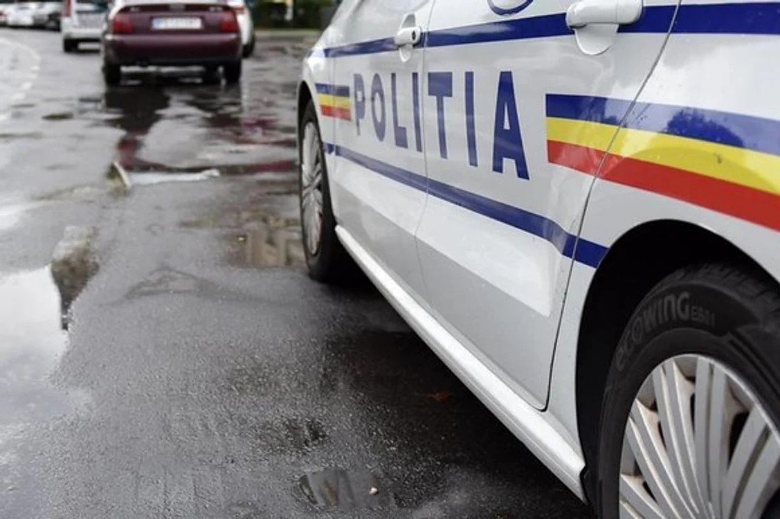 Mașină fără numere, oprită de poliție în Agnita: cine era la volan