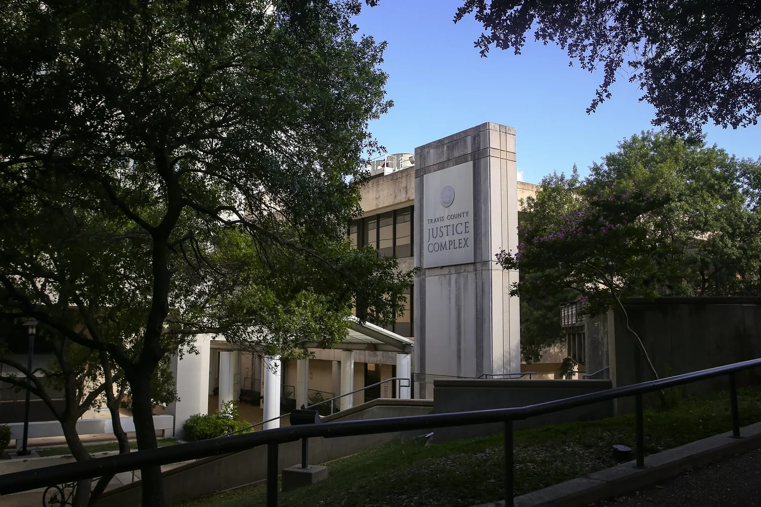 Judicial conduct ballot proposal would expand Abbott’s growing influence over courts
