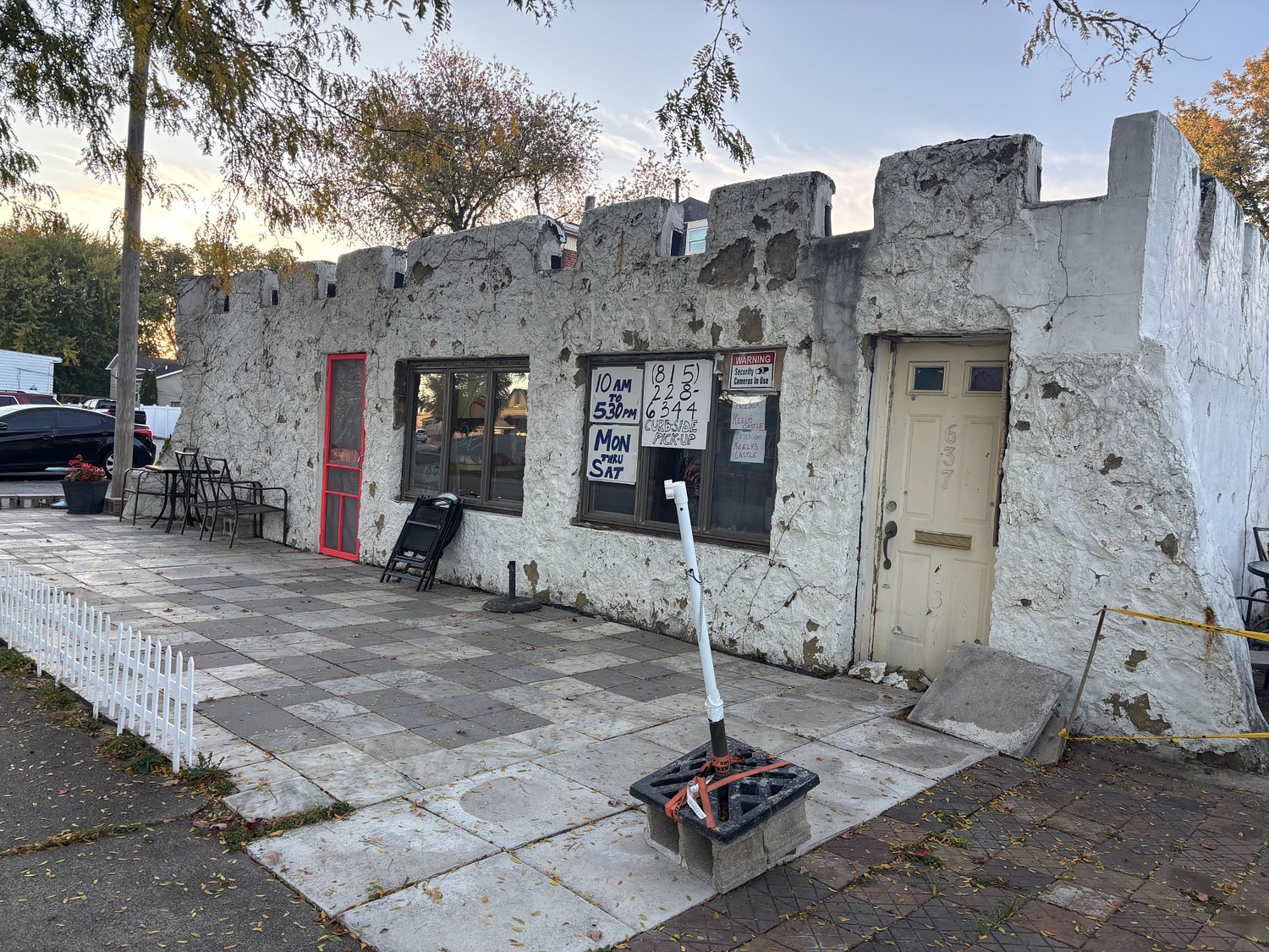 Keely’s Castle revives iconic Ottawa hot dog spot on Main Street