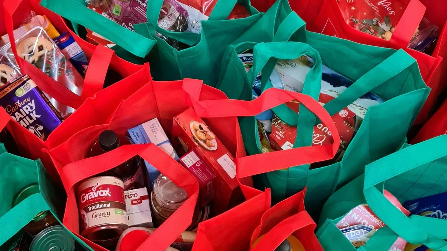 Nonprofits struggle to fill in the gaps as more federal workers, SNAP recipients seek food assistance