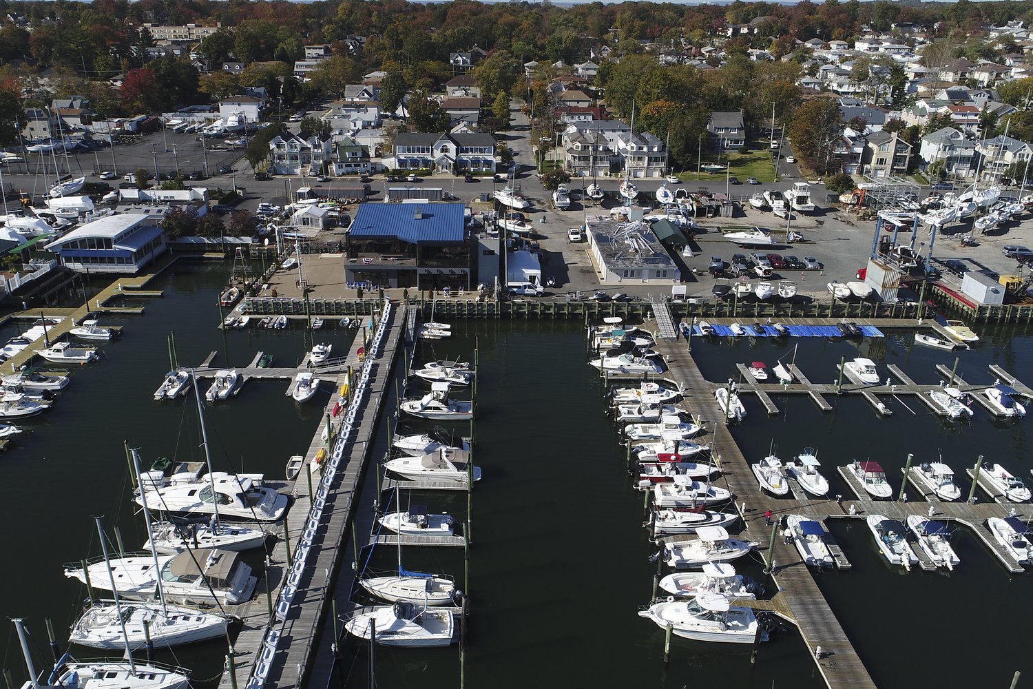Boating retailer West Marine files for bankruptcy, but will keep 200 stores operating