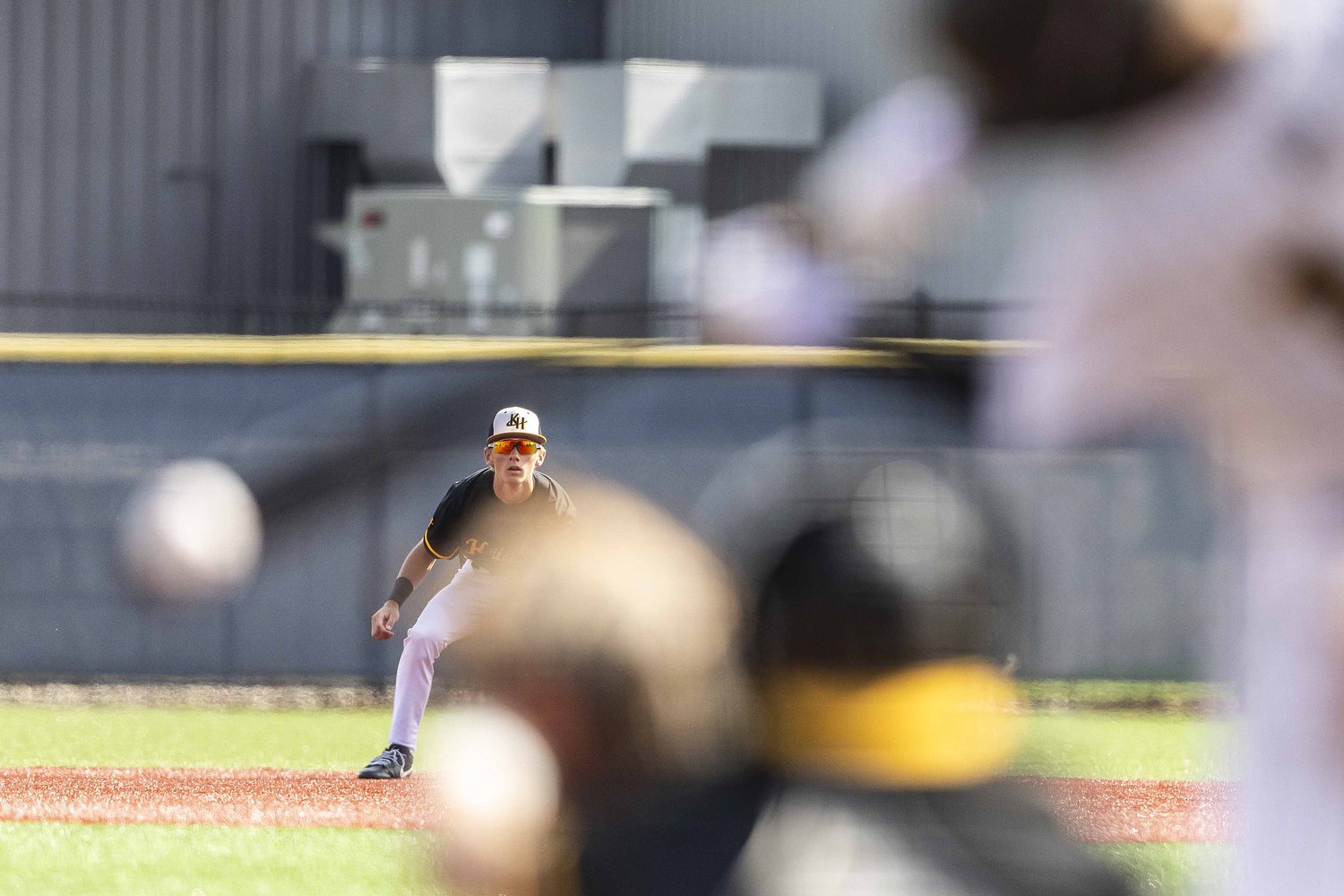 2 Grand Rapids-area baseball teams win regional titles, 1 moves on to state semifinals