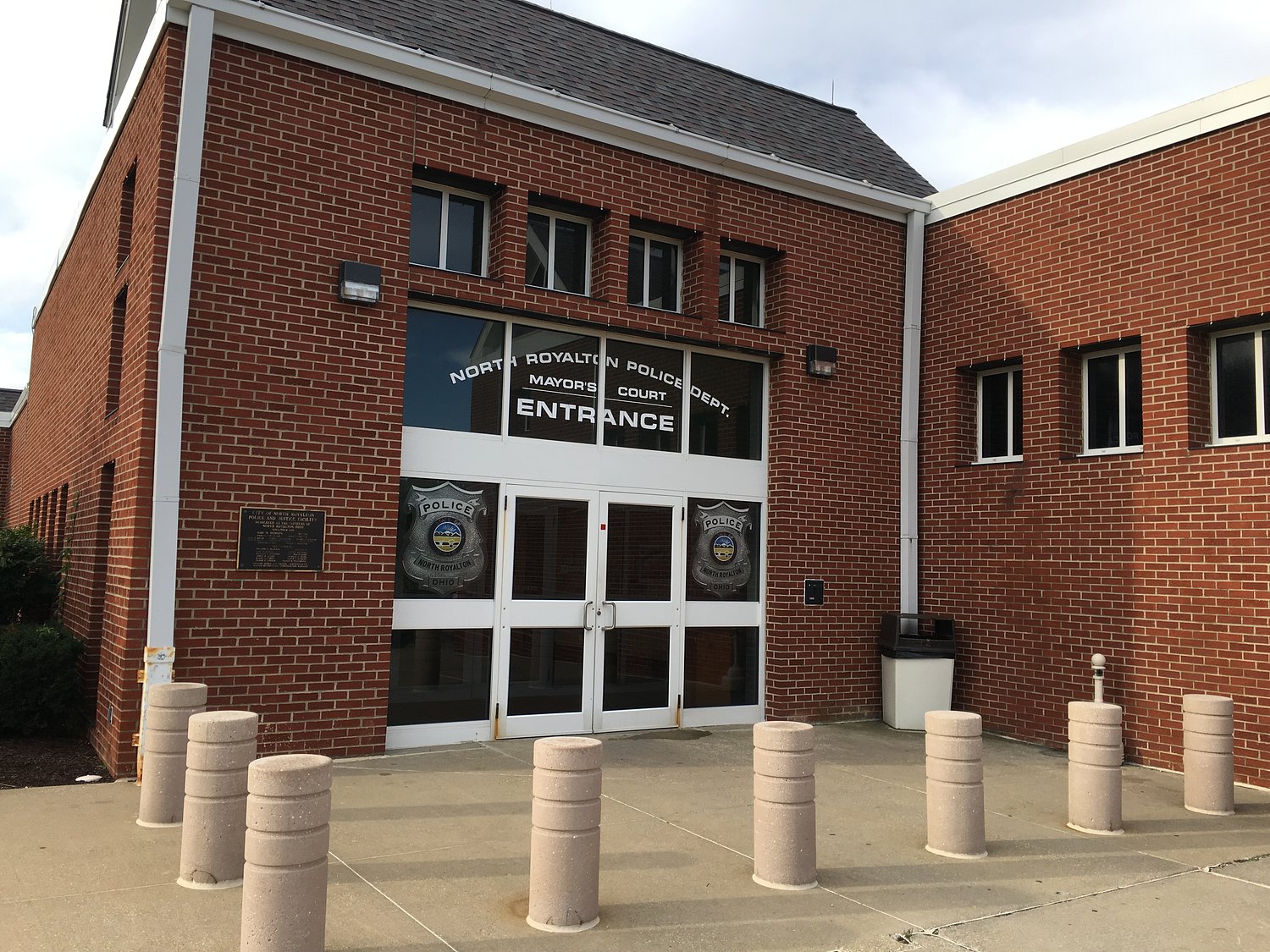 Extra crispy vandalism -- former KFC drive-thru window cracked: North Royalton Police Blotter