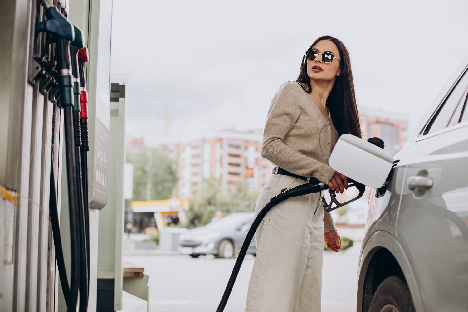 Carburanții ating noi maxime: diferențe de aproape 50 de bani per litru între stațiile din Sibiu