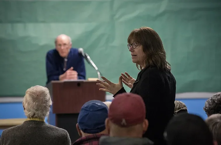 Results: Bridgewater voters approve budget, elect Tarleton