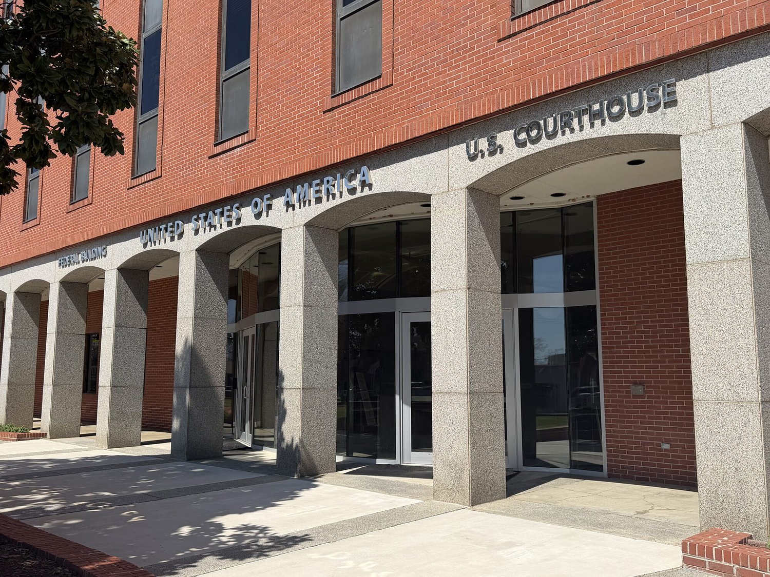 Former Mississippi Delta police chief pleads guilty to trafficking illegal drugs and accepting $37K in bribes