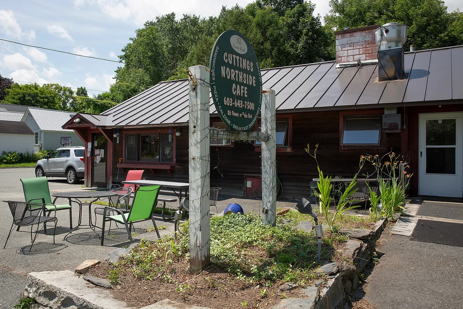Teacher proposes art studio for former Lyme Road cafe