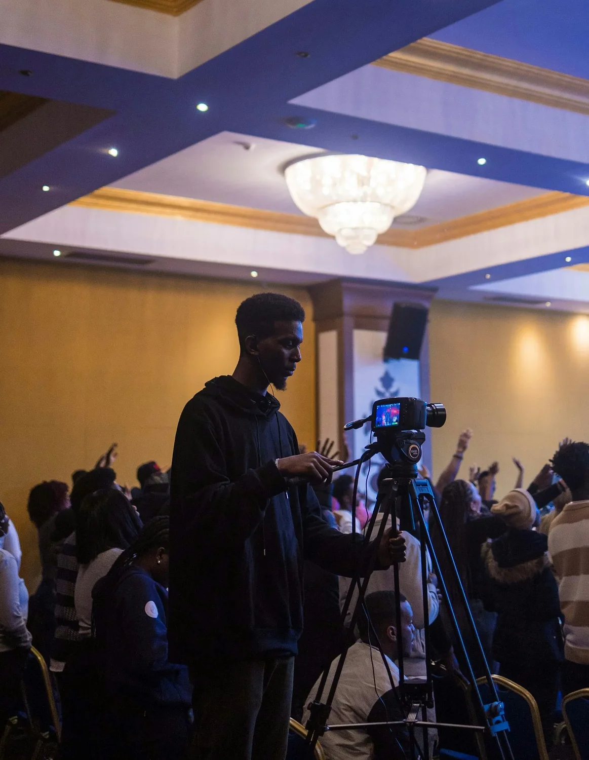 Faith without screens? Churches reconsider livestream worship