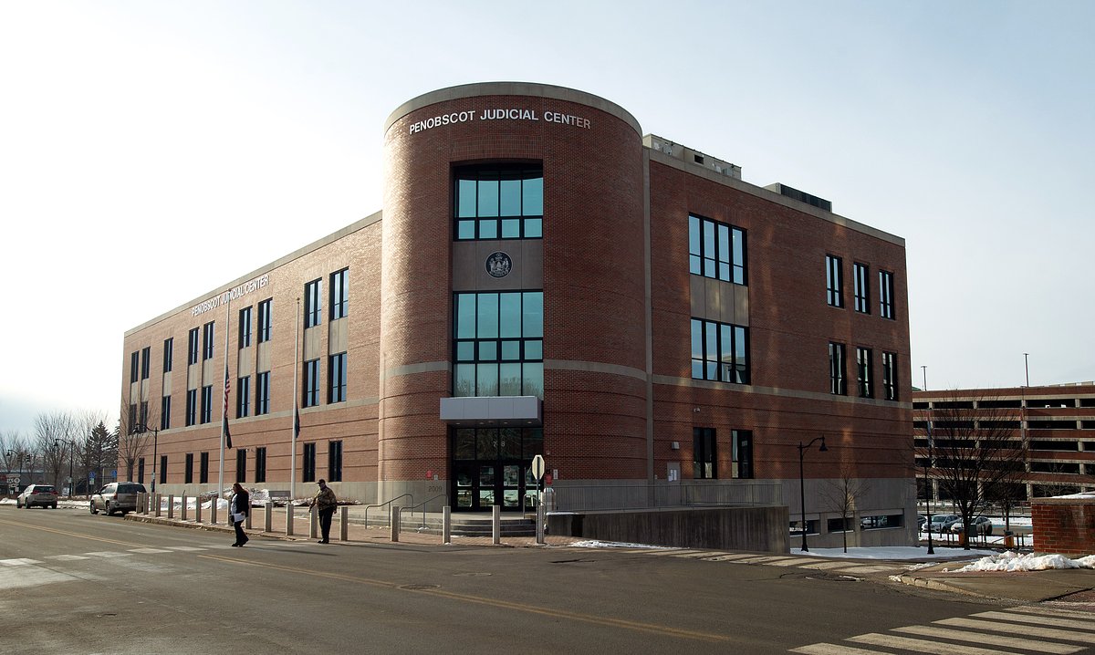 Man accused of starting Bangor police chase has 44 driving convictions