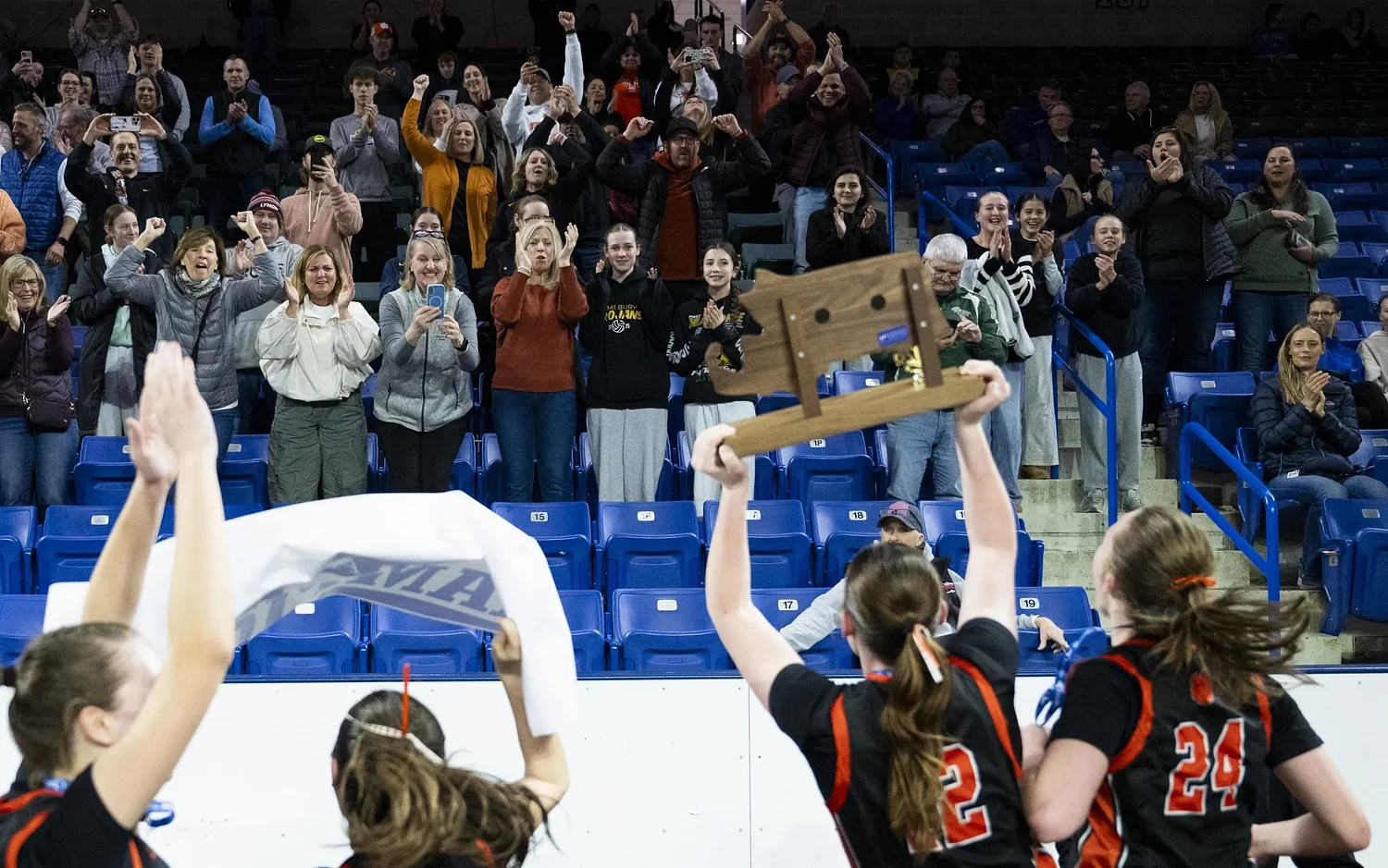 South Hadley, Frontier girls showcased best of Western Mass. basketball at D4 state final