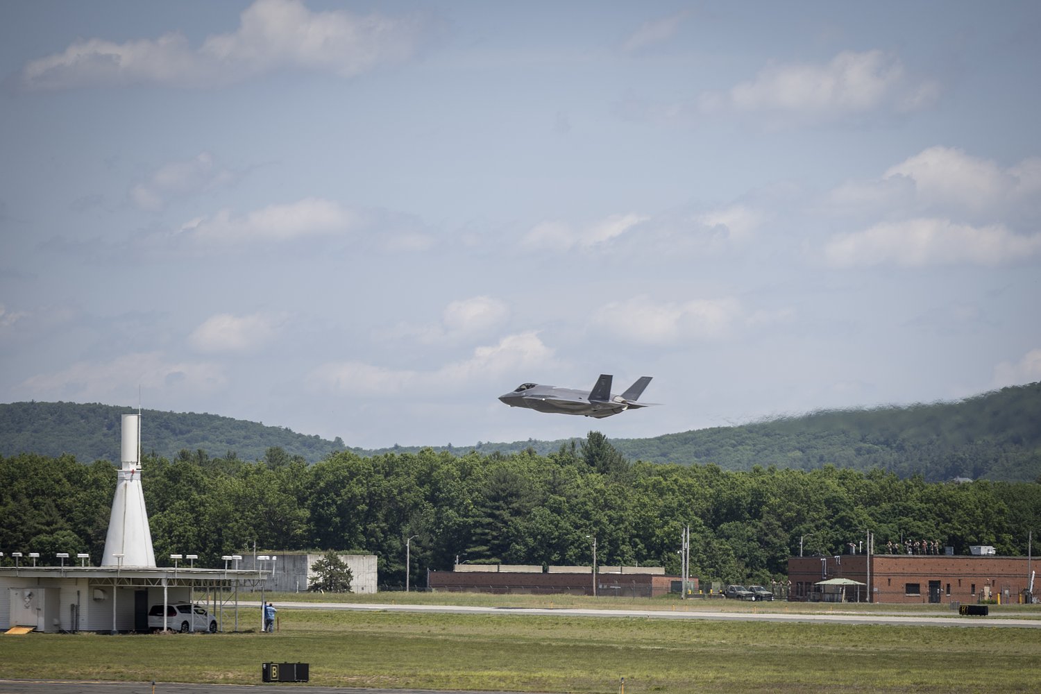 ‘Pleased’ Rep. Richard Neal visits new F-35s in Westfield