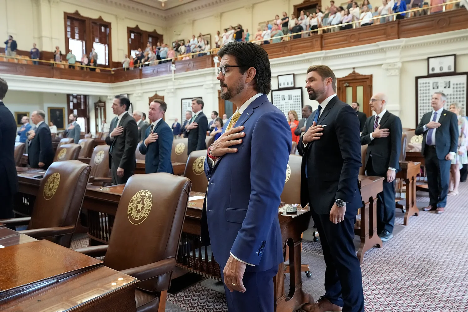 Texas House Republicans ask Congress to halt all immigration after Austin shooting