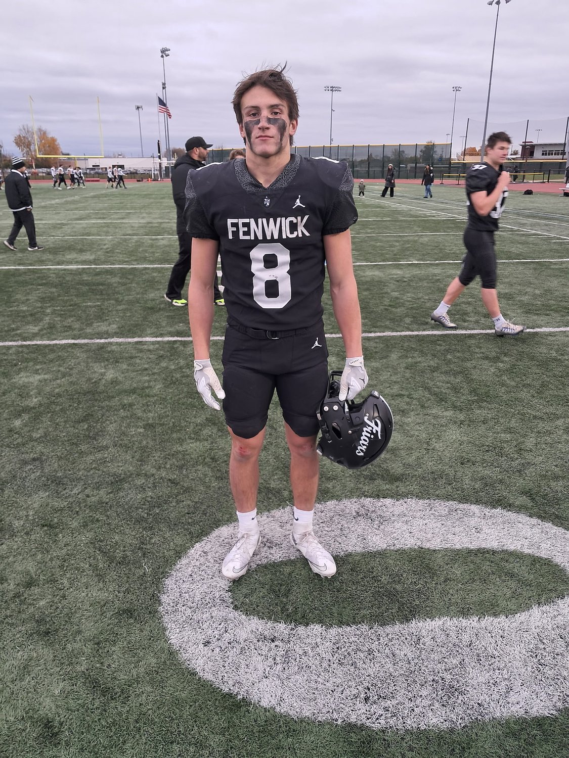 Jake Thies scores 4 TDs, Fenwick rolls past Rolling Meadows into Class 6A quarterfinals