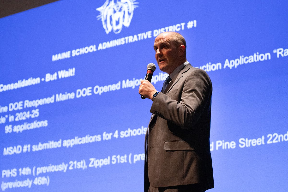 Residents question planned Presque Isle school closure
