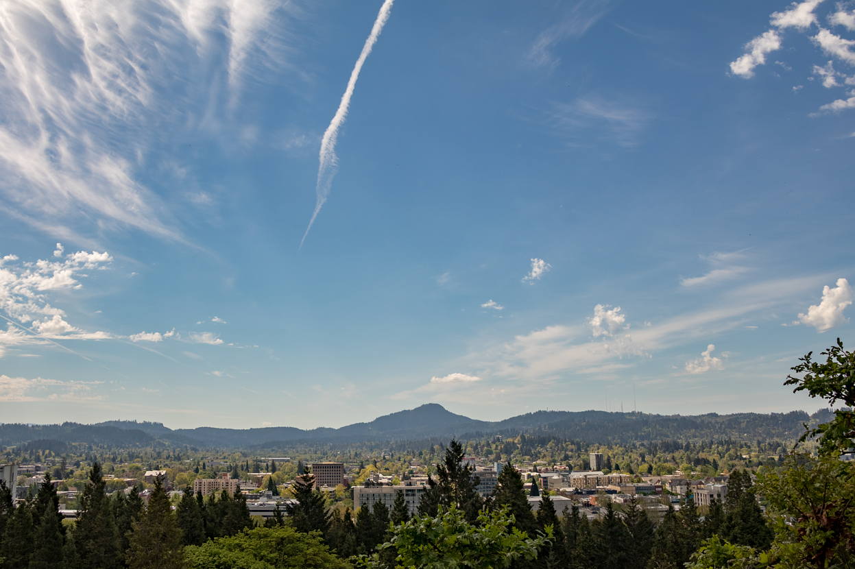 City closes top of Skinner Butte to motor vehicles due to fire risk