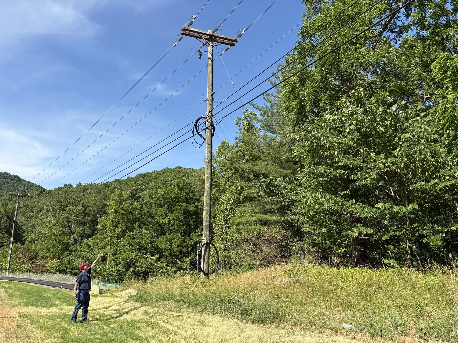 More than 30,000 customers await broadband connections as provider struggles to complete work
