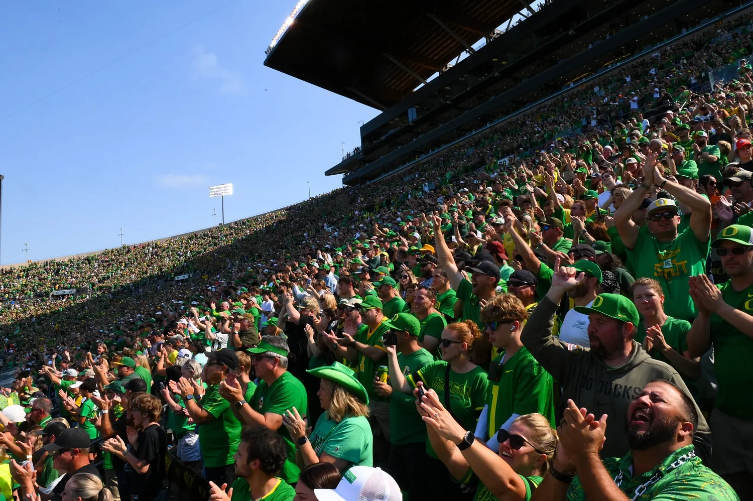 Ducks Gameday Lookout: No. 4 Oregon at Northwestern